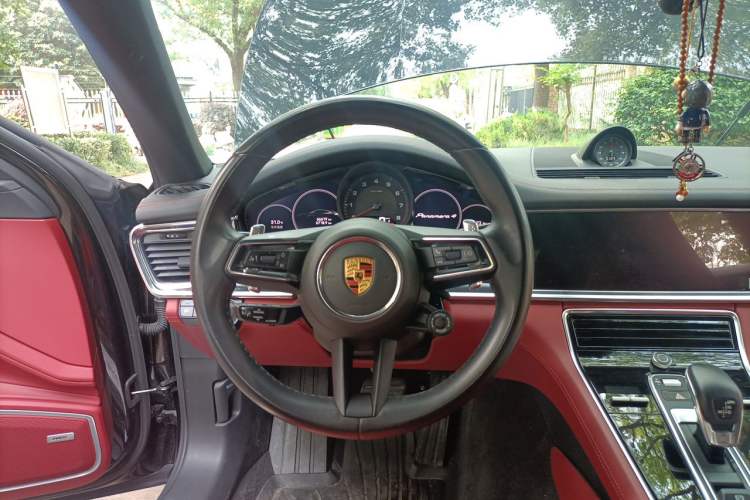 Used Porsche Panamera 2023 Panamera 4 Sport Turismo 2.9T Steering Wheel