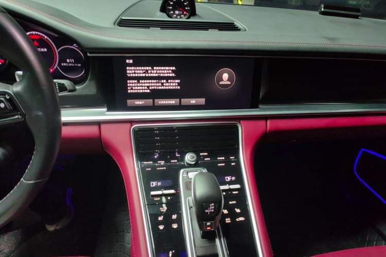 Used Porsche Panamera 2023-Year Restyled Panamera Executive Extended Platinum Edition 2.9T Audio And AC Panel