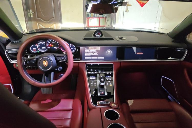 Used Porsche Panamera 2023 Panamera 4 Executive Long Wheelbase 2.9T Center Console