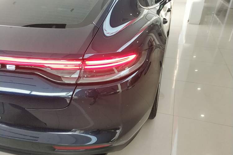 Used Porsche Panamera 2023 Panamera 2.9T Exterior 2