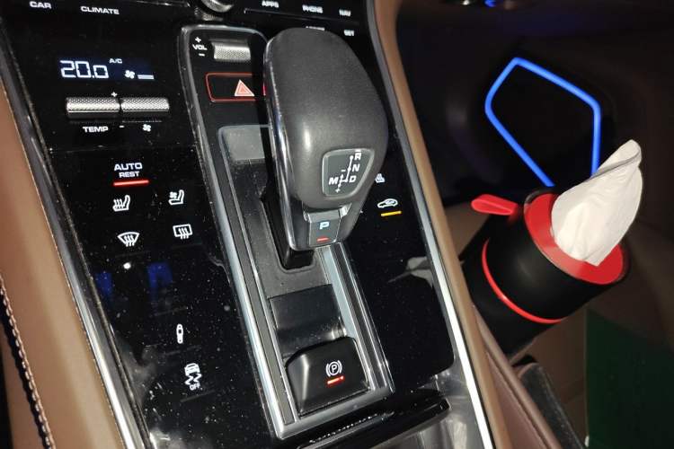 Used Porsche Panamera 2023 Facelifted Panamera 2.9T Platinum Edition Gear Lever