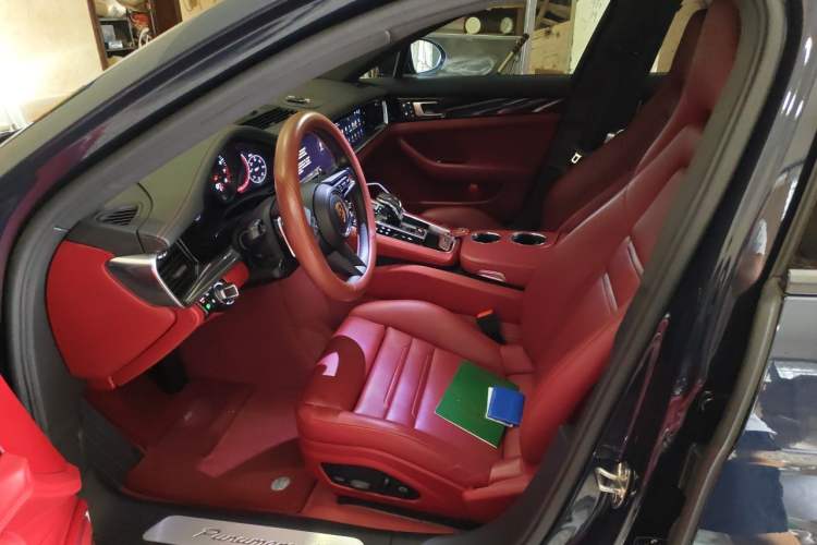 Used Porsche Panamera 2023 Panamera 4 Executive Long Wheelbase 2.9T Left Front Seat