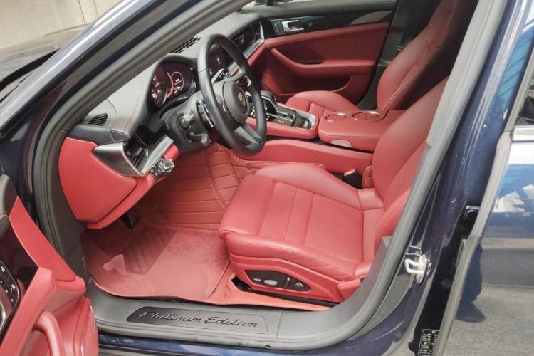 Used Porsche Panamera 2023-Year Restyled Panamera Executive Extended Platinum Edition 2.9T Left Front Seat