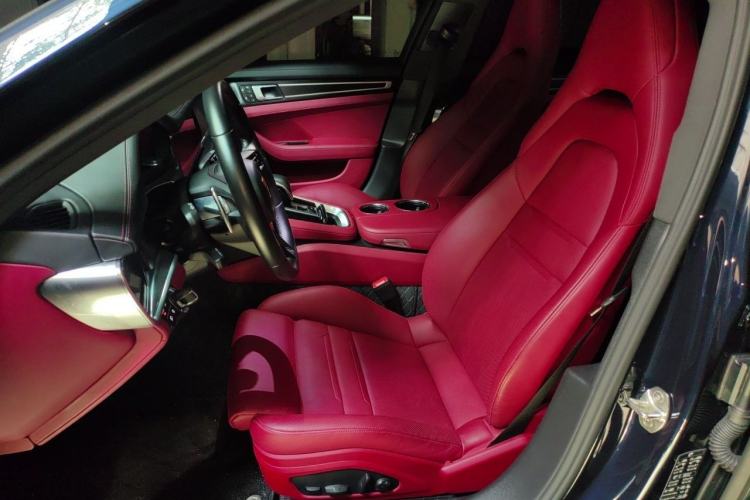 Used Porsche Panamera 2023-Year Restyled Panamera Executive Extended Platinum Edition 2.9T Left Front Seat