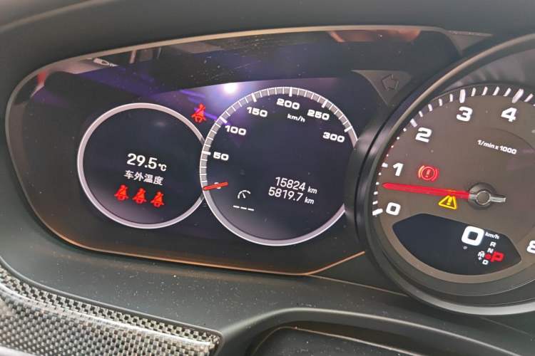 Used Porsche Panamera 2023 Facelifted Panamera 2.9T Platinum Edition Odometer Close Up