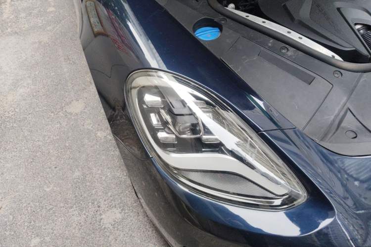 Used Porsche Panamera 2023-Year Restyled Panamera Executive Extended Platinum Edition 2.9T Right Front Headlight