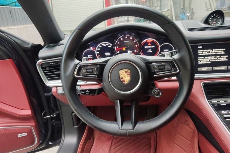 Used Porsche Panamera 2023-Year Restyled Panamera Executive Extended Platinum Edition 2.9T Steering Wheel