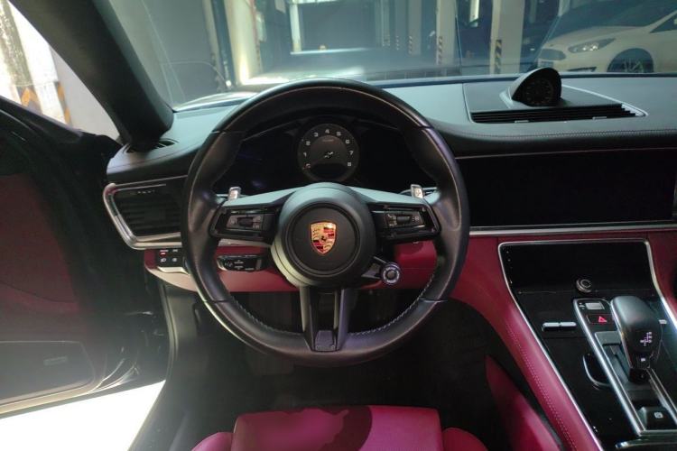 Used Porsche Panamera 2023-Year Restyled Panamera Executive Extended Platinum Edition 2.9T Steering Wheel