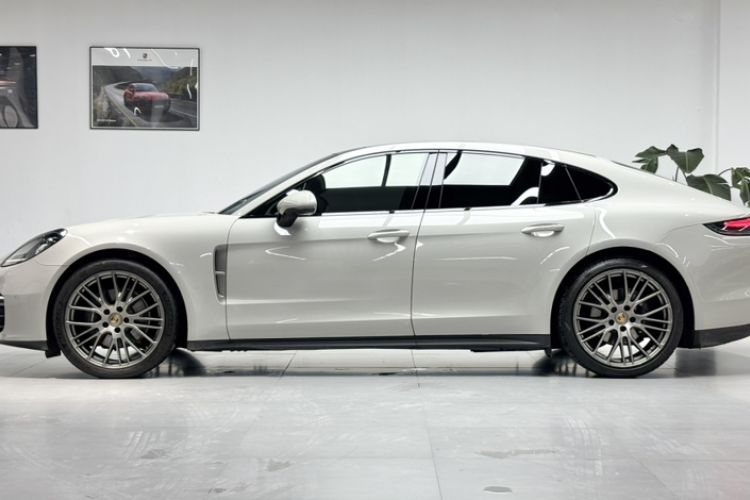 Used Porsche Panamera 2023 Facelifted Panamera 2.9T Platinum Edition Exterior 1