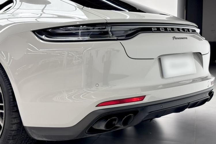 Used Porsche Panamera 2023 Facelifted Panamera 2.9T Platinum Edition Exterior 5