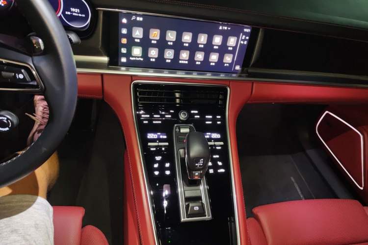 Used Porsche Panamera 2023 Facelifted Panamera 2.9T Platinum Edition Audio And AC Panel