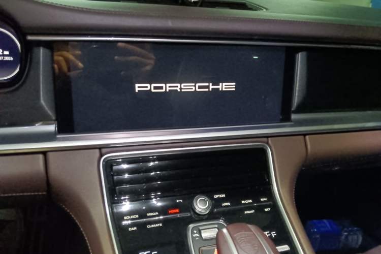 Used Porsche Panamera 2023 Panamera 2.9T Platinum Edition Audio And AC Panel
