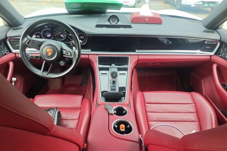 Used Porsche Panamera 2023 Panamera 4 Executive Long Wheelbase 2.9T Center Console