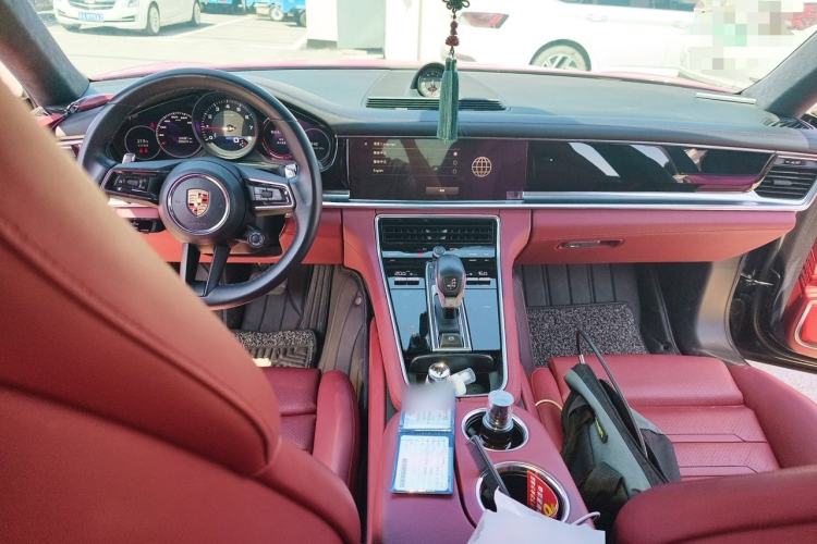 Used Porsche Panamera 2023 Facelifted Panamera 2.9T Platinum Edition Center Console