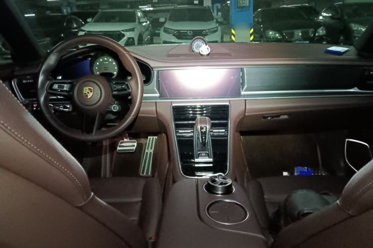 Used Porsche Panamera 2023 Panamera 2.9T Platinum Edition Center Console