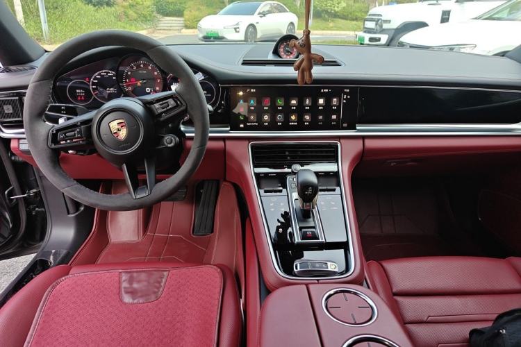 Used Porsche Panamera 2023 Facelifted Panamera 2.9T Platinum Edition Center Console
