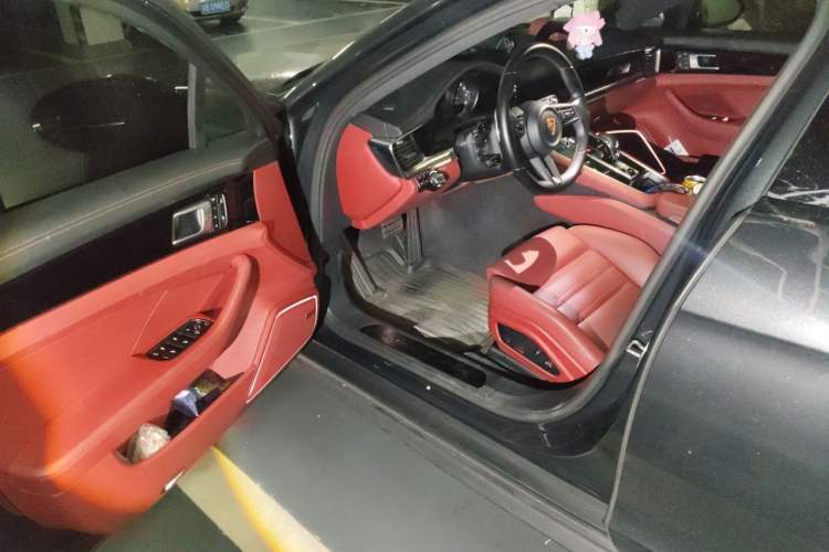 Used Porsche Panamera 2023 Panamera 4 Sport Turismo 2.9T Driver Seat