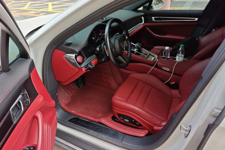 Used Porsche Panamera 2023-Year Restyled Panamera Executive Extended Platinum Edition 2.9T Driver Seat