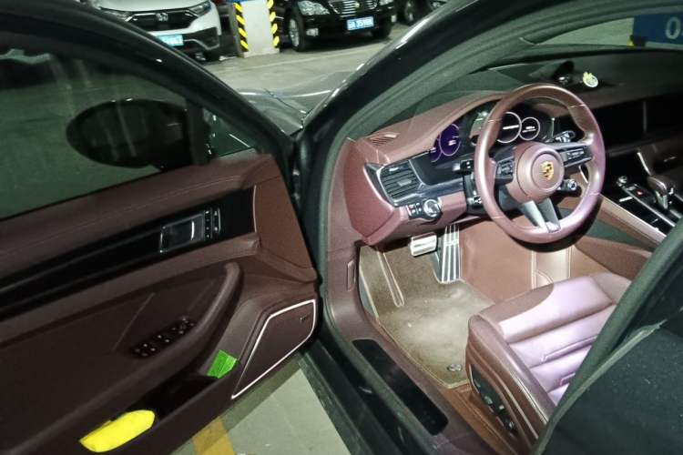 Used Porsche Panamera 2023 Panamera 2.9T Platinum Edition Driver Seat