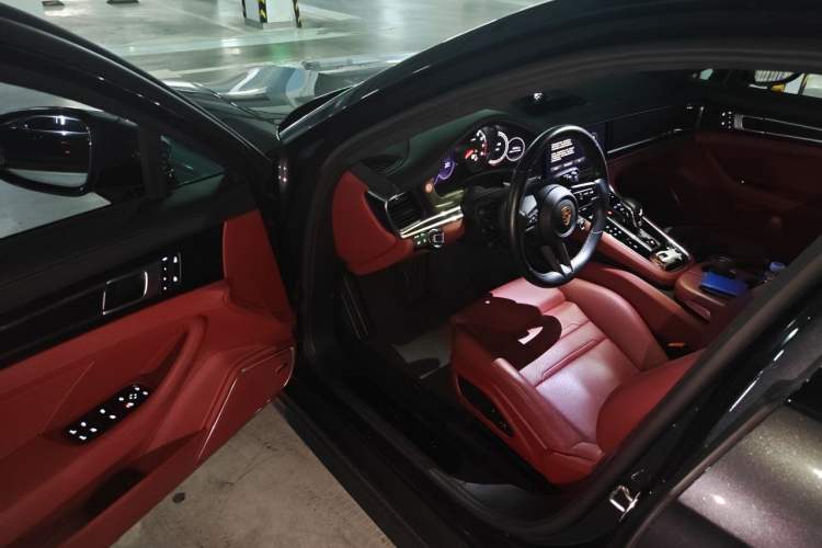 Used Porsche Panamera 2023 Panamera 2.9T Platinum Edition Driver Seat
