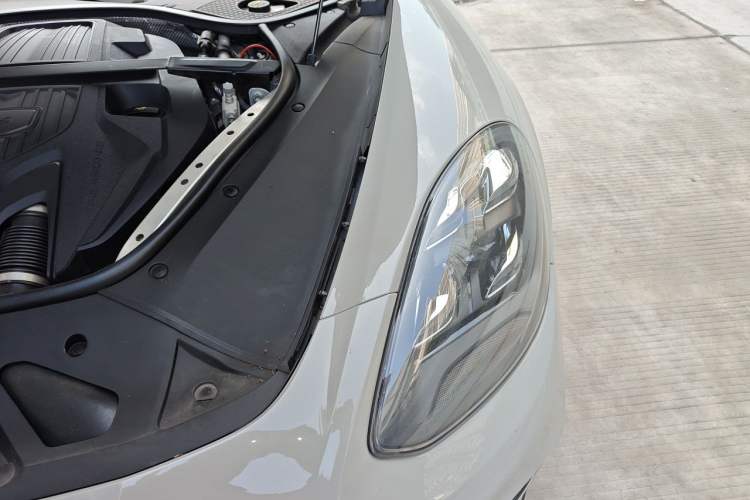 Used Porsche Panamera 2023-Year Restyled Panamera Executive Extended Platinum Edition 2.9T Engine Bay Left