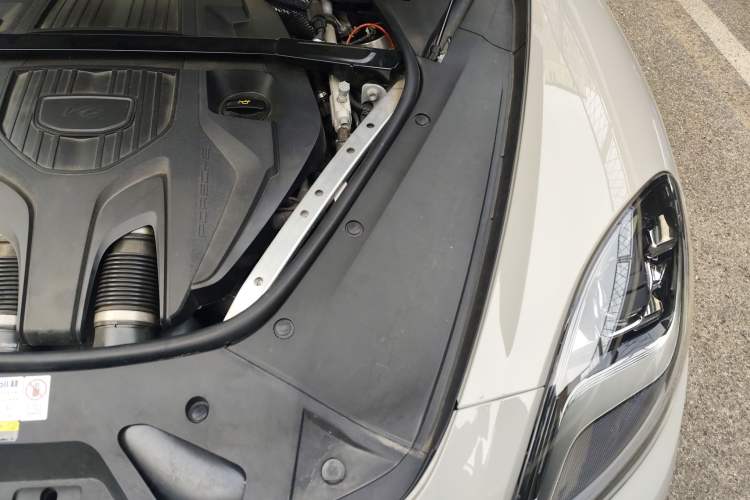 Used Porsche Panamera 2023 Panamera 2.9T Platinum Edition Engine Bay Left
