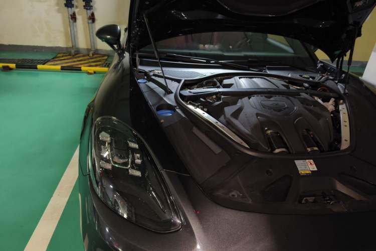 Used Porsche Panamera 2023 Panamera Executive Long Wheelbase 2.9T Engine Bay Right