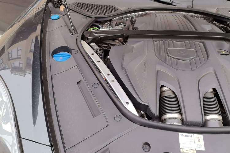 Used Porsche Panamera 2023 Restyled Panamera 4 Executive Extended Platinum Edition 2.9T Engine Bay Right