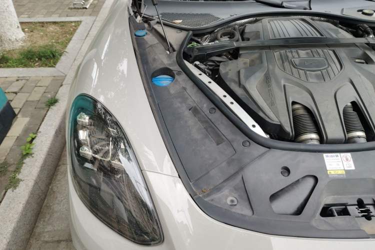 Used Porsche Panamera 2023 Panamera 2.9T Engine Bay Right