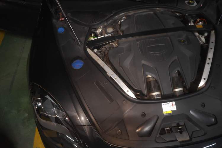Used Porsche Panamera 2023 Panamera Executive Long Wheelbase Platinum Edition 2.9T Engine Bay Right