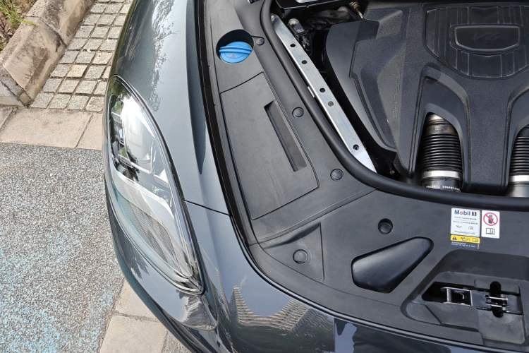Used Porsche Panamera 2023 Facelifted Panamera 2.9T Platinum Edition Engine Bay Right