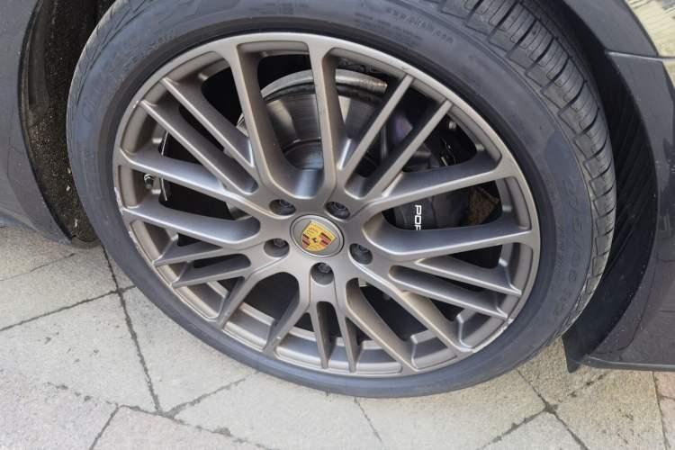 Used Porsche Panamera 2023 Facelifted Panamera 2.9T Platinum Edition Exterior 7