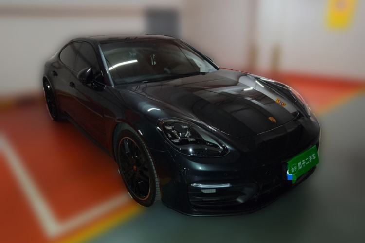 Used Porsche Panamera 2023 Facelifted Panamera 2.9T Platinum Edition Front Right 45 Deg