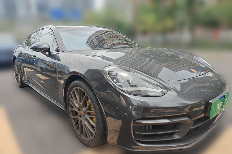 Used Porsche Panamera 2023-Year Restyled Panamera Executive Extended Platinum Edition 2.9T Front Right 45 Deg