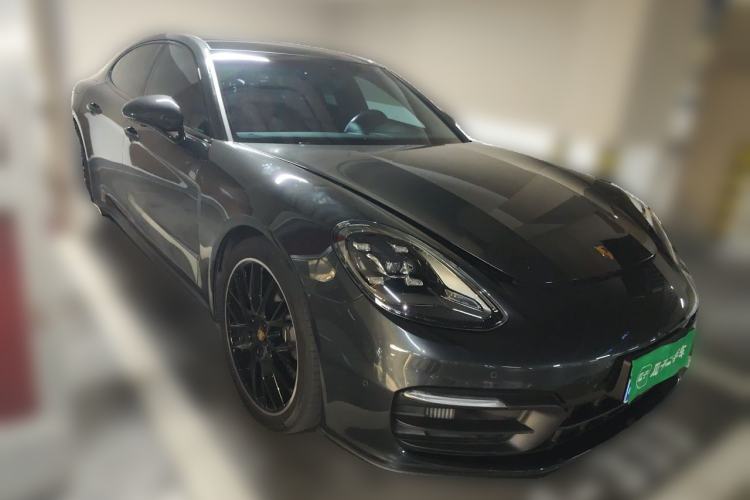 Used Porsche Panamera 2023 Facelifted Panamera 2.9T Platinum Edition Front Right 45 Deg