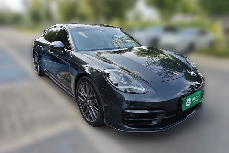 Used Porsche Panamera 2023 Facelifted Panamera 2.9T Platinum Edition Front Right 45 Deg