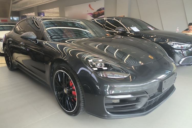Used Porsche Panamera 2023 Panamera 2.9T Front Right 45 Deg