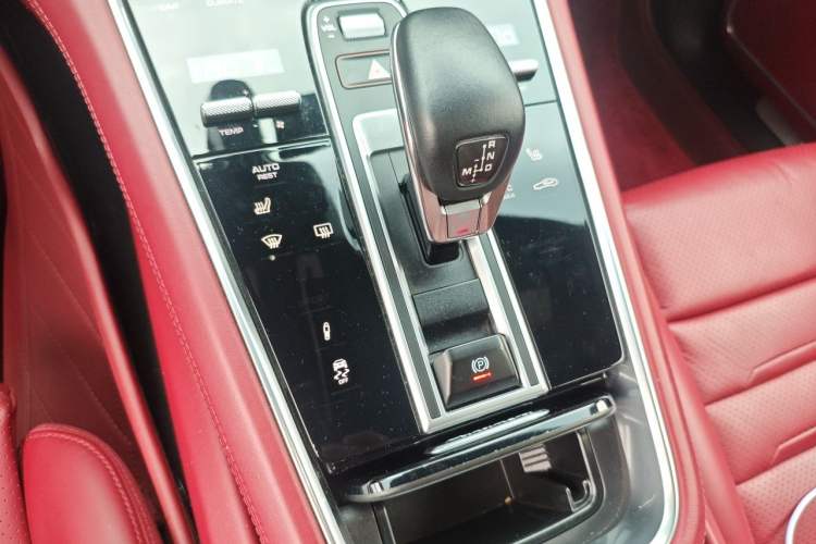 Used Porsche Panamera 2023 Panamera 4 Executive Long Wheelbase 2.9T Gear Lever