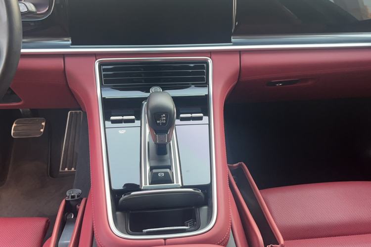 Used Porsche Panamera 2023-Year Restyled Panamera 4 E-Hybrid Platinum Edition 2.9T Gear Lever