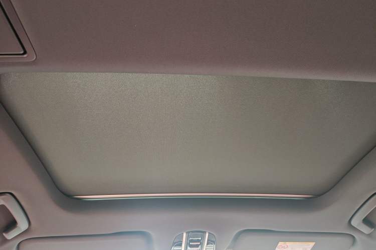 Used Porsche Panamera 2023-Year Restyled Panamera Executive Extended Platinum Edition 2.9T Headliner