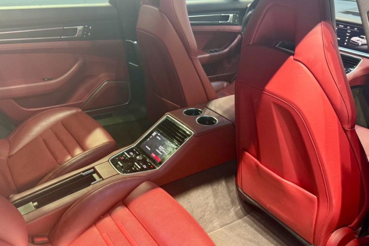Used Porsche Panamera 2023 Panamera Executive Long Wheelbase 2.9T Interior 10