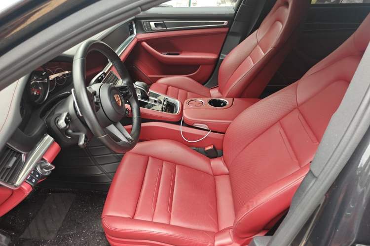 Used Porsche Panamera 2023-Year Restyled Panamera Executive Extended Platinum Edition 2.9T Left Front Seat