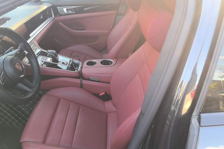 Used Porsche Panamera 2023 Facelifted Panamera 2.9T Platinum Edition Left Front Seat
