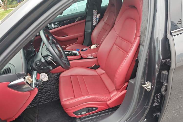 Used Porsche Panamera 2023 Panamera 4 Executive Long Wheelbase 2.9T Left Front Seat