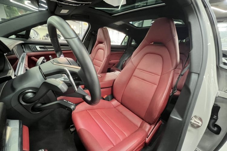 Used Porsche Panamera 2023 Panamera Executive Long Wheelbase 2.9T Left Front Seat