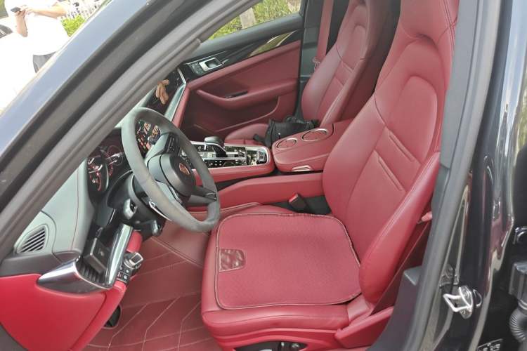 Used Porsche Panamera 2023 Facelifted Panamera 2.9T Platinum Edition Left Front Seat