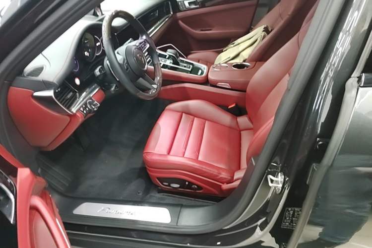 Used Porsche Panamera 2023 Panamera 2.9T Left Front Seat