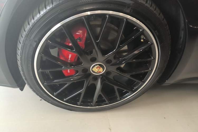Used Porsche Panamera 2023 Panamera 2.9T Left Front Wheel Hub