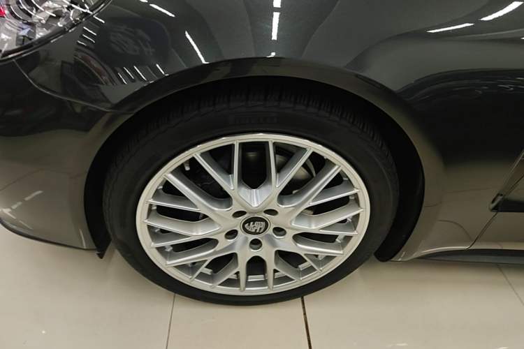 Used Porsche Panamera 2023 Panamera 2.9T Left Front Wheel Hub