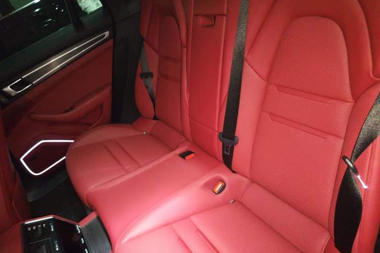 Used Porsche Panamera 2023 Facelifted Panamera 2.9T Platinum Edition Left Rear Seat